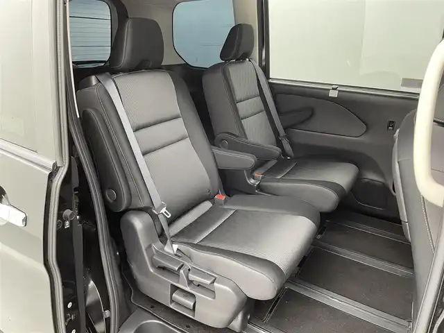 日産 セレナ e－パワー ハイウェイスター V 福井県 2020(令2)年 4.3万km ダイヤモンドブラック 純正SD10インチナビ　型式：MM519D-L/（Bluetooth/フルセグTV/CD/DVD/Blue-ray/FM/AM)/両側パワースライドドア/ハンズフリーパワースライドドア/コーナーセンサー/ブラインドスポットモニター/全方位運転支援システム/横滑り防止機能/クルーズコントロール/ETC/前方純正ドライブレコーダー　型式：DJ4-D/純正15インチアルミホイール/純正フロアマット/LEDヘッドライト/オートライト/ドアバイザー/ロールサンシェード/メーカー保証書/取扱説明書