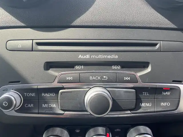 アウディ Ａ１ スポーツバック 1．4TFSI 福岡県 2012(平24)年 8.7万km 白 ・純正HDDナビ/Bluetooth/CD/・ハーフレザーシート/・ETC/・純正16AW/・プッシュスタート/・アイドリングストップ/・スマートキー/・スペアキー/・フルフラットシート/・オートライト/・保証書/・取扱説明書/・記録簿