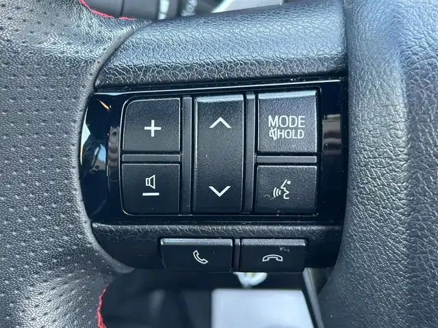 トヨタ ハイラックス Z GRスポーツ 長崎県 2023(令5)年 3.8万km スーパーホワイトⅡ ワンオーナー/純正ナビ/全方位モニター/パドルシフト/クルーズコントロール/D席パワーシート/ステアリングスイッチ/スマートキー/プッシュスタート/ETC/全席オートパワーウィンドウ/4WD