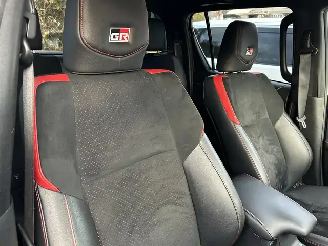 トヨタ ハイラックス Z GRスポーツ 長崎県 2023(令5)年 3.8万km スーパーホワイトⅡ ワンオーナー/純正ナビ/全方位モニター/パドルシフト/クルーズコントロール/D席パワーシート/ステアリングスイッチ/スマートキー/プッシュスタート/ETC/全席オートパワーウィンドウ/4WD