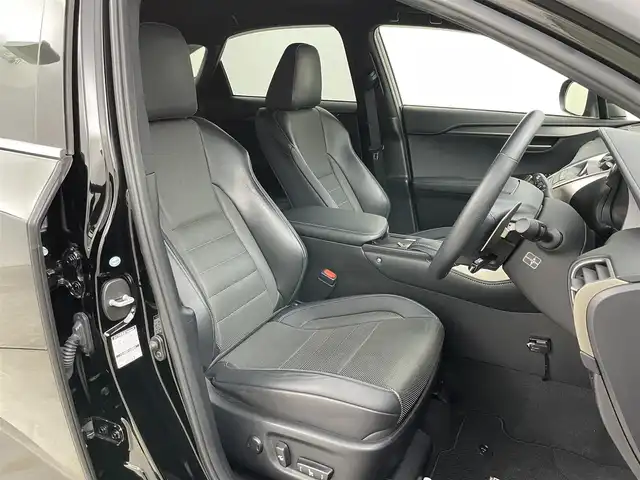 レクサス ＮＸ 300h Fスポーツ 岡山県 2015(平27)年 6万km ブラック メーカーナビ /・地デジ/BT/DVD/CD/SD/Blu-ray/パノラミックビューモニター/ブラインドスポットモニター/プリクラッシュセーフティ/レーダークルーズコントロール/黒本革シート/シートヒーター /ベンチレーション /パワーシート /パワーバックドア /三眼LEDライト/オートライト/360度ドラレコ /ビルトインETC/コーナーセンサー