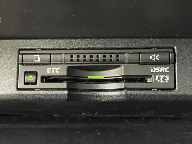 レクサス ＮＸ 300h Fスポーツ 岡山県 2015(平27)年 6万km ブラック メーカーナビ /・地デジ/BT/DVD/CD/SD/Blu-ray/パノラミックビューモニター/ブラインドスポットモニター/プリクラッシュセーフティ/レーダークルーズコントロール/黒本革シート/シートヒーター /ベンチレーション /パワーシート /パワーバックドア /三眼LEDライト/オートライト/360度ドラレコ /ビルトインETC/コーナーセンサー