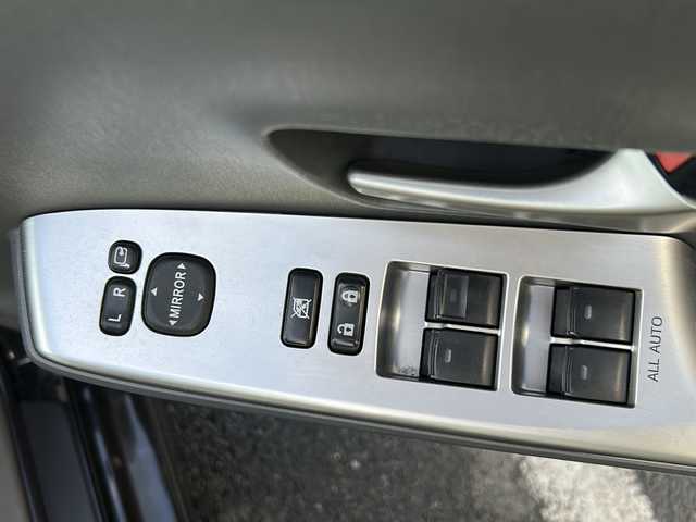 トヨタ プリウス α S ツーリングセレクション 京都府 2013(平25)年 8.8万km ブラック 〇Bluetooth/〇フルセグ/〇純正アルミ/〇スマートキー/〇AAC/〇LED/〇プッシュスタート/〇バックカメラ