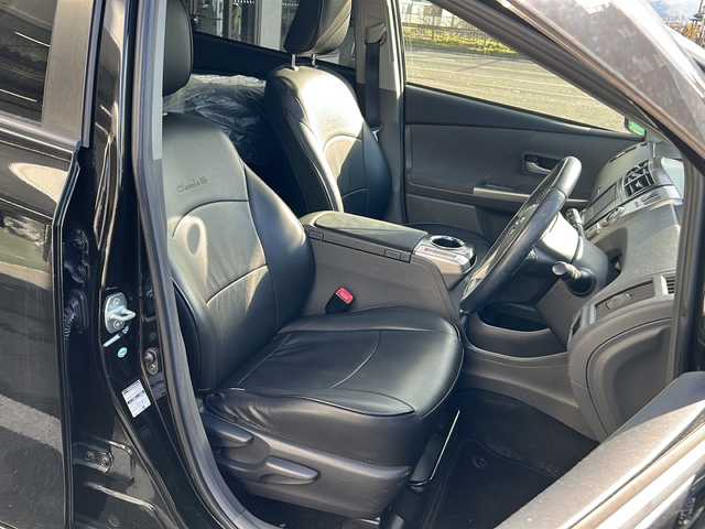 トヨタ プリウス α S ツーリングセレクション 京都府 2013(平25)年 8.8万km ブラック 〇Bluetooth/〇フルセグ/〇純正アルミ/〇スマートキー/〇AAC/〇LED/〇プッシュスタート/〇バックカメラ