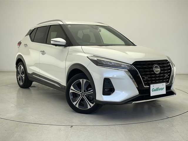 日産 キックス X 千葉県 2020(令2)年 1.6万km ブリリアントホワイトパール プロパイロット/純正9インチナビ/BT フルセグ CD DVD/全方位カメラ/ETC/純正ドライブレコーダー/デジタルインナーミラー/ハーフレザーシート/衝突軽減ブレーキ/レーンキープアシスト/レーダークルーズコントロール/前後コーナーセンサー/LEDヘッドライト/オートライト/プッシュスタート/スマートキー