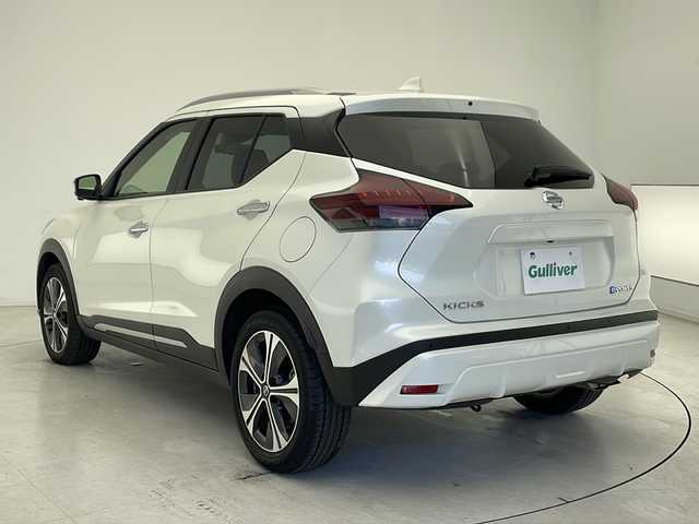 日産 キックス X 千葉県 2020(令2)年 1.6万km ブリリアントホワイトパール プロパイロット/純正9インチナビ/BT フルセグ CD DVD/全方位カメラ/ETC/純正ドライブレコーダー/デジタルインナーミラー/ハーフレザーシート/衝突軽減ブレーキ/レーンキープアシスト/レーダークルーズコントロール/前後コーナーセンサー/LEDヘッドライト/オートライト/プッシュスタート/スマートキー