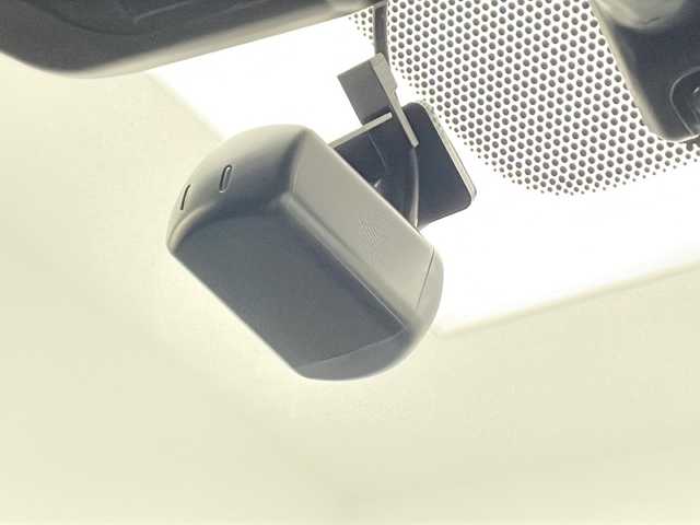 日産 キックス X 千葉県 2020(令2)年 1.6万km ブリリアントホワイトパール プロパイロット/純正9インチナビ/BT フルセグ CD DVD/全方位カメラ/ETC/純正ドライブレコーダー/デジタルインナーミラー/ハーフレザーシート/衝突軽減ブレーキ/レーンキープアシスト/レーダークルーズコントロール/前後コーナーセンサー/LEDヘッドライト/オートライト/プッシュスタート/スマートキー