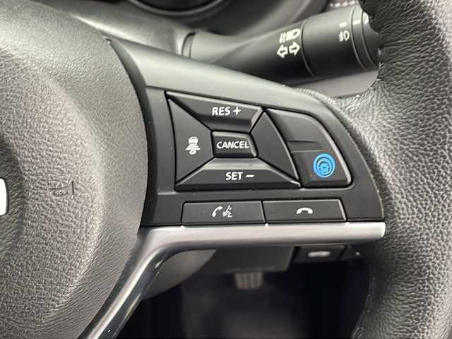 日産 キックス X 千葉県 2020(令2)年 1.6万km ブリリアントホワイトパール プロパイロット/純正9インチナビ/BT フルセグ CD DVD/全方位カメラ/ETC/純正ドライブレコーダー/デジタルインナーミラー/ハーフレザーシート/衝突軽減ブレーキ/レーンキープアシスト/レーダークルーズコントロール/前後コーナーセンサー/LEDヘッドライト/オートライト/プッシュスタート/スマートキー