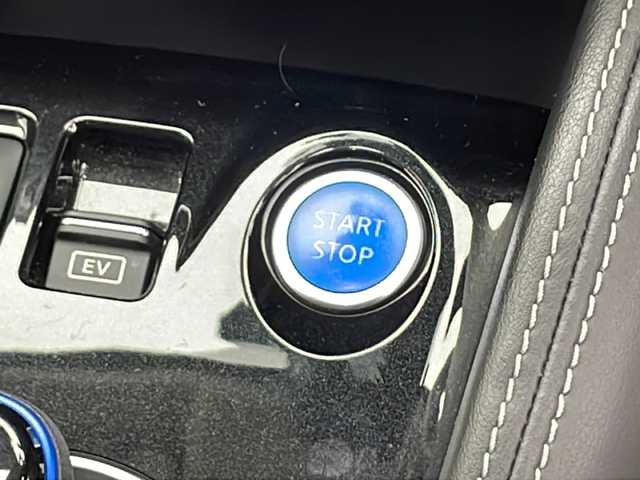 日産 キックス X 千葉県 2020(令2)年 1.6万km ブリリアントホワイトパール プロパイロット/純正9インチナビ/BT フルセグ CD DVD/全方位カメラ/ETC/純正ドライブレコーダー/デジタルインナーミラー/ハーフレザーシート/衝突軽減ブレーキ/レーンキープアシスト/レーダークルーズコントロール/前後コーナーセンサー/LEDヘッドライト/オートライト/プッシュスタート/スマートキー