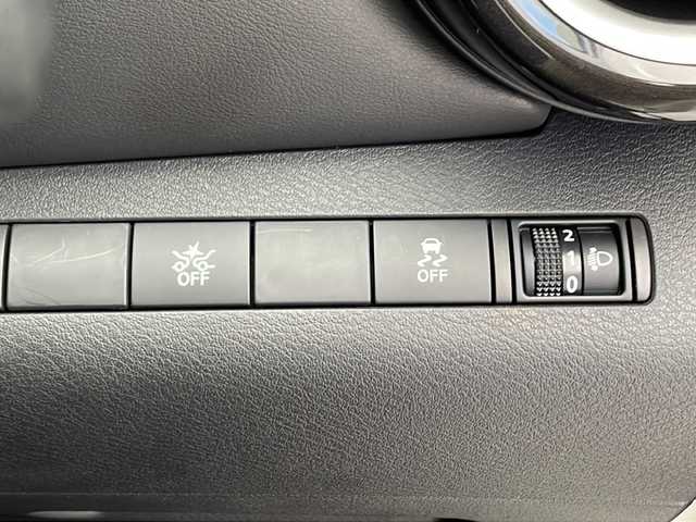 日産 キックス X 千葉県 2020(令2)年 1.6万km ブリリアントホワイトパール プロパイロット/純正9インチナビ/BT フルセグ CD DVD/全方位カメラ/ETC/純正ドライブレコーダー/デジタルインナーミラー/ハーフレザーシート/衝突軽減ブレーキ/レーンキープアシスト/レーダークルーズコントロール/前後コーナーセンサー/LEDヘッドライト/オートライト/プッシュスタート/スマートキー