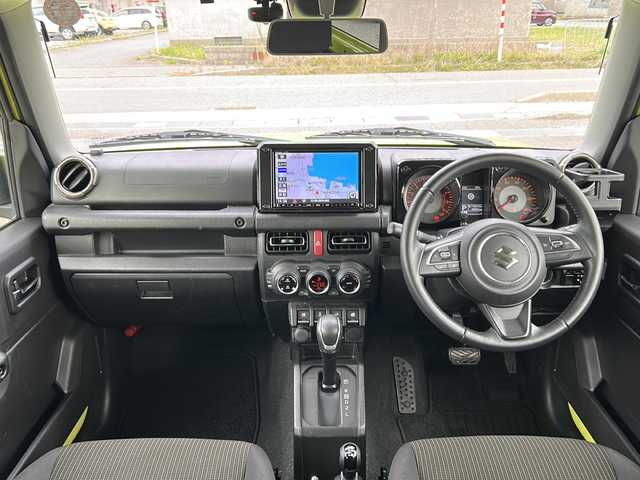 スズキ ジムニー XC 石川県 2020(令2)年 5万km キネティックイエロー/ブラック 4WD/ワンオーナー/衝突軽減ブレーキ/レーンキープアシスト/純正メモリーナビゲーション/【Bluetooth・CD・DVD・SD・フルセグTV】/型番：CN-RZ853/バックカメラ/クルーズコントロール/エンジンプッシュスタート/・スマートキー/・スペアキー/LEDヘッドライト/・オートライト/・フォグランプ/・ヘッドライトウォッシャー/前方ドライブレコーダー/ビルトインETC/前席シートヒーター/ヒルディセントコントロール/ステアリングリモコン/横滑り防止装置/純正フロアマット/保証書/取扱説明書/記録薄