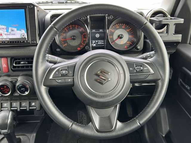 スズキ ジムニー XC 石川県 2020(令2)年 5万km キネティックイエロー/ブラック 4WD/ワンオーナー/衝突軽減ブレーキ/レーンキープアシスト/純正メモリーナビゲーション/【Bluetooth・CD・DVD・SD・フルセグTV】/型番：CN-RZ853/バックカメラ/クルーズコントロール/エンジンプッシュスタート/・スマートキー/・スペアキー/LEDヘッドライト/・オートライト/・フォグランプ/・ヘッドライトウォッシャー/前方ドライブレコーダー/ビルトインETC/前席シートヒーター/ヒルディセントコントロール/ステアリングリモコン/横滑り防止装置/純正フロアマット/保証書/取扱説明書/記録薄