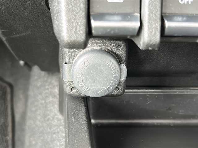 スズキ ジムニー XC 石川県 2020(令2)年 5万km キネティックイエロー/ブラック 4WD/ワンオーナー/衝突軽減ブレーキ/レーンキープアシスト/純正メモリーナビゲーション/【Bluetooth・CD・DVD・SD・フルセグTV】/型番：CN-RZ853/バックカメラ/クルーズコントロール/エンジンプッシュスタート/・スマートキー/・スペアキー/LEDヘッドライト/・オートライト/・フォグランプ/・ヘッドライトウォッシャー/前方ドライブレコーダー/ビルトインETC/前席シートヒーター/ヒルディセントコントロール/ステアリングリモコン/横滑り防止装置/純正フロアマット/保証書/取扱説明書/記録薄