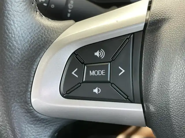 トヨタ タンク カスタムG 千葉県 2019(令1)年 1.6万km ファイアークォーツレッドM 純正7インチナビ/ステアリングスイッチ/バックカメラ/ETC/クルーズコントロール/前後コーナーセンサー/二列目サンシェード/純正アルミ/電動格納ミラー/LEDヘッドライト/衝突被害軽減ブレーキ