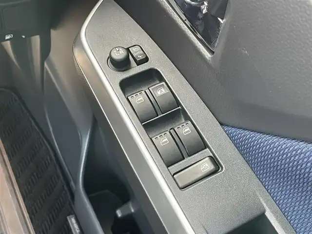 トヨタ タンク カスタムG 千葉県 2019(令1)年 1.6万km ファイアークォーツレッドM 純正7インチナビ/ステアリングスイッチ/バックカメラ/ETC/クルーズコントロール/前後コーナーセンサー/二列目サンシェード/純正アルミ/電動格納ミラー/LEDヘッドライト/衝突被害軽減ブレーキ