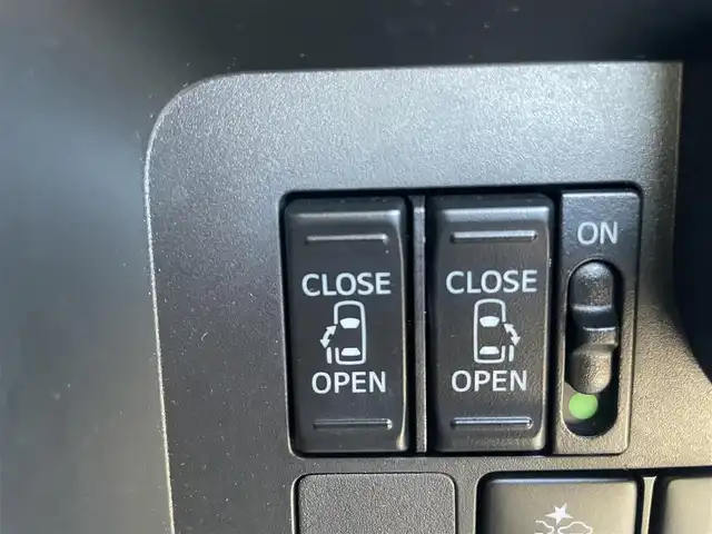 トヨタ タンク カスタムG 千葉県 2019(令1)年 1.6万km ファイアークォーツレッドM 純正7インチナビ/ステアリングスイッチ/バックカメラ/ETC/クルーズコントロール/前後コーナーセンサー/二列目サンシェード/純正アルミ/電動格納ミラー/LEDヘッドライト/衝突被害軽減ブレーキ