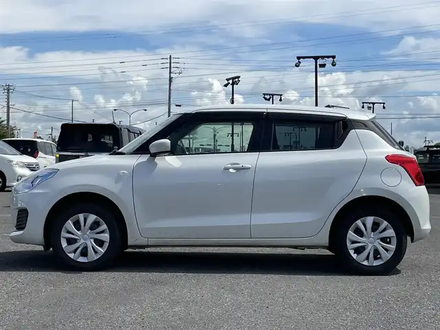スズキ スイフト XG 道央・札幌 2023(令5)年 1.7万km ピュアホワイトP ４WD/社外メモリーナビ/CD/DVD/BT/フルセグ/デュアルセンサーブレーキサポート/横滑り防止装置/レーダークルーズコントロール/レーンキープアシスト/リヤパーキングセンサー/ブラインドスポットモニター/バックカメラ/ドライブレコーダー/前席シートヒーター/ステアリングリモコン/プッシュスタート/スマートキー/ハロゲンヘッドライト/オートライト/オートハイビーム/ヘッドライトレベライザー/電動格納ミラー/ヒーテッドドアミラー/純正フロアマット/ドアバイザー/スペアキー/鉄チンホイール付夏タイヤ積込/175/65/R15/2023年/山5mm