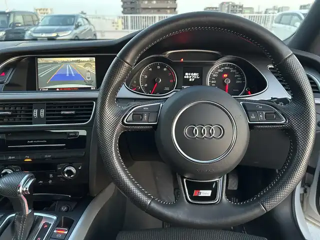 アウディ Ａ４ 2．0 TFSI クワトロ 東京都 2014(平26)年 1万km 白 ワンオーナー/ディーラー車/４WD/純正ナビ（CD/BT/地デジTV/ジュークBOX)/バックカメラ/ハーフレザーシート/シートヒーター/純正１８インチアルミ/エンジンプッシュボタン/アイドリングストップ/パワーシート/パドルシフト/ヒーテッドミラー/ETC/純正マット/スペアキー１本/保証書・取説