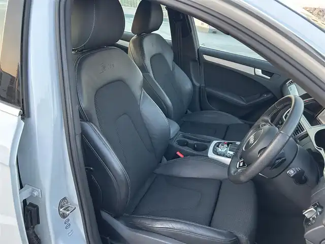 アウディ Ａ４ 2．0 TFSI クワトロ 東京都 2014(平26)年 1万km 白 ワンオーナー/ディーラー車/４WD/純正ナビ（CD/BT/地デジTV/ジュークBOX)/バックカメラ/ハーフレザーシート/シートヒーター/純正１８インチアルミ/エンジンプッシュボタン/アイドリングストップ/パワーシート/パドルシフト/ヒーテッドミラー/ETC/純正マット/スペアキー１本/保証書・取説