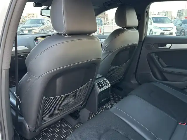 アウディ Ａ４ 2．0 TFSI クワトロ 東京都 2014(平26)年 1万km 白 ワンオーナー/ディーラー車/４WD/純正ナビ（CD/BT/地デジTV/ジュークBOX)/バックカメラ/ハーフレザーシート/シートヒーター/純正１８インチアルミ/エンジンプッシュボタン/アイドリングストップ/パワーシート/パドルシフト/ヒーテッドミラー/ETC/純正マット/スペアキー１本/保証書・取説