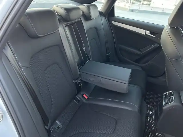 アウディ Ａ４ 2．0 TFSI クワトロ 東京都 2014(平26)年 1万km 白 ワンオーナー/ディーラー車/４WD/純正ナビ（CD/BT/地デジTV/ジュークBOX)/バックカメラ/ハーフレザーシート/シートヒーター/純正１８インチアルミ/エンジンプッシュボタン/アイドリングストップ/パワーシート/パドルシフト/ヒーテッドミラー/ETC/純正マット/スペアキー１本/保証書・取説