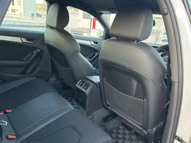 アウディ Ａ４ 2．0 TFSI クワトロ 東京都 2014(平26)年 1万km 白 ワンオーナー/ディーラー車/４WD/純正ナビ（CD/BT/地デジTV/ジュークBOX)/バックカメラ/ハーフレザーシート/シートヒーター/純正１８インチアルミ/エンジンプッシュボタン/アイドリングストップ/パワーシート/パドルシフト/ヒーテッドミラー/ETC/純正マット/スペアキー１本/保証書・取説