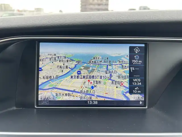 アウディ Ａ４ 2．0 TFSI クワトロ 東京都 2014(平26)年 1万km 白 ワンオーナー/ディーラー車/４WD/純正ナビ（CD/BT/地デジTV/ジュークBOX)/バックカメラ/ハーフレザーシート/シートヒーター/純正１８インチアルミ/エンジンプッシュボタン/アイドリングストップ/パワーシート/パドルシフト/ヒーテッドミラー/ETC/純正マット/スペアキー１本/保証書・取説