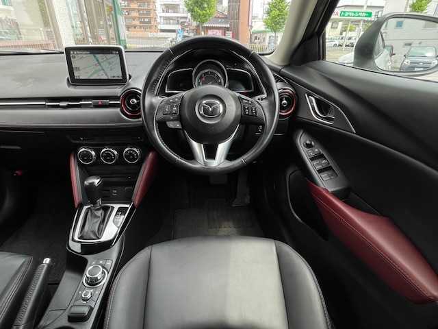 マツダ ＣＸ－３ XD ツーリング 愛知県 2015(平27)年 5.3万km セラミックM /ワンオーナー車//禁煙車//純正メモリーナビ//フルセグTV・CD・DVD//ETC/バックカメラ//ドラレコ//LEDヘッドライト//オートライト//アダプティブ・ドライビング・ディスプレイ//スマートシティブレーキサポート(SCBS)//誤発進抑制機能//クルーズコントロール//ブラインド・スポット・モニター(BSM)//リヤ・クロス・トラフィック・アラート(RCTA)//ヒルスタートアシスト//i-stop//アダプティブ・フロントライティング・システム//革巻きステアリング//ステアリングスイッチ//パドルシフト//オートワイパー//前席シートヒーター//合皮/クロスコンビシート//コマンダーコントロール//カミングホームライト//純正フロアマット//スペアキー1本//新車保証書/取扱説明書//ナビ説明書//記録簿R3・R5