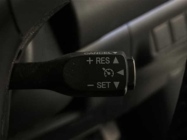 トヨタ ハリアー 京都府 2015(平27)年 7.1万km ホワイトパールクリスタルシャイン 社外９インチナビ　モデリスタエアロ　バックカメラ　パワーシート　クルーズコントロール　ＥＴＣ　アイドリングストップ　Ｂｌｕｅｔｏｏｔｈ　ＬＥＤライト　フルセグテレビ　ハーフレザーシート　禁煙車