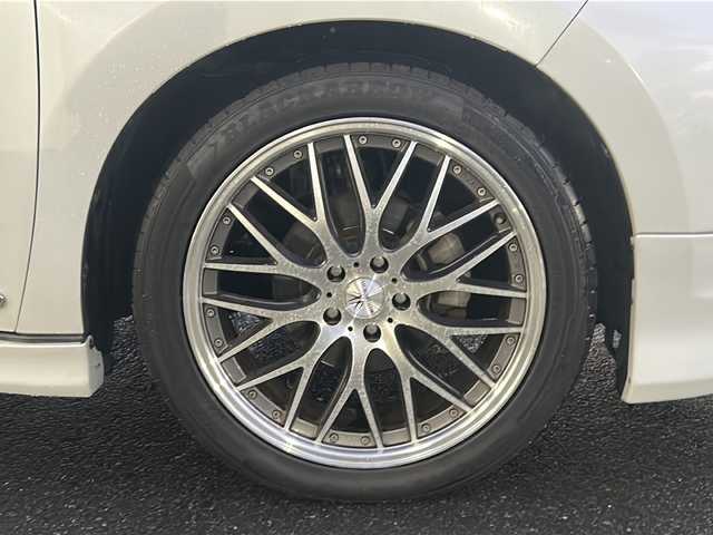 トヨタ ハリアー 京都府 2015(平27)年 7.1万km ホワイトパールクリスタルシャイン 社外９インチナビ　モデリスタエアロ　バックカメラ　パワーシート　クルーズコントロール　ＥＴＣ　アイドリングストップ　Ｂｌｕｅｔｏｏｔｈ　ＬＥＤライト　フルセグテレビ　ハーフレザーシート　禁煙車