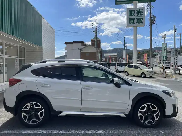 スバル インプレッサ ＸＶ 2．0i－S アイサイト 岐阜県 2018(平30)年 6.6万km クリスタルホワイトP 4WD/純正メモリナビ&フルセグTV&USB&BT/アイサイト/アダプティブクルーズコントロール/レーンキープアシスト/車線逸脱警報/衝突軽減ブレーキ/ブラインドスポットモニター/レザーシート/前席シートヒーター/前席パワーシート/運転席シートメモリ/ステアリングスイッチ/パドルシフト/バックカメラ/ETC/LEDヘッドライト/オートライト/フロントフォグランプ/リアフォグランプ/電動格納ミラー/ウィンカーミラー/ドアミラーヒーター/電動ホールド/純正18インチAW装着/社外フロアマット/ドアバイザー/プッシュスタート/スマートキー/スペアキー1本