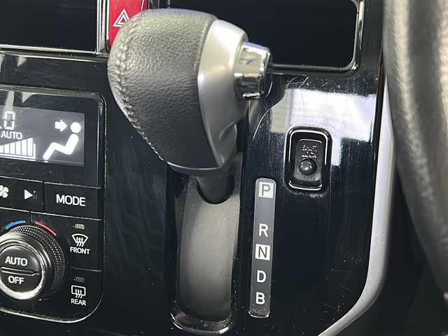 トヨタ ルーミー カスタムG－T 宮城県 2018(平30)年 6万km ブラックマイカメタリック スマートアシストII/・衝突軽減ブレーキ/・レーンキープアシスト/純正9インチナビ/地図SDカード無/・CD.DVD.SD.BT/バックカメラ/両側パワースライドドア/クルーズコントロール/ビルトインＥＴＣ/前席シートヒーター/前後ドライブレコーダー/LEDヘッドライト/フォグランプ/アイドリングストップ/横滑り防止装置/プッシュスタート/スマートキー/純正15インチアルミホイール/ロールサンシェード/シートバックテーブル