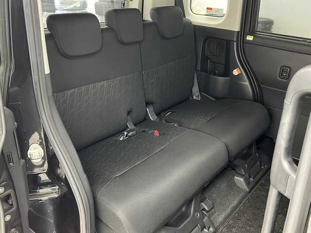 トヨタ ルーミー カスタムG－T 宮城県 2018(平30)年 6万km ブラックマイカメタリック スマートアシストII/・衝突軽減ブレーキ/・レーンキープアシスト/純正9インチナビ/地図SDカード無/・CD.DVD.SD.BT/バックカメラ/両側パワースライドドア/クルーズコントロール/ビルトインＥＴＣ/前席シートヒーター/前後ドライブレコーダー/LEDヘッドライト/フォグランプ/アイドリングストップ/横滑り防止装置/プッシュスタート/スマートキー/純正15インチアルミホイール/ロールサンシェード/シートバックテーブル