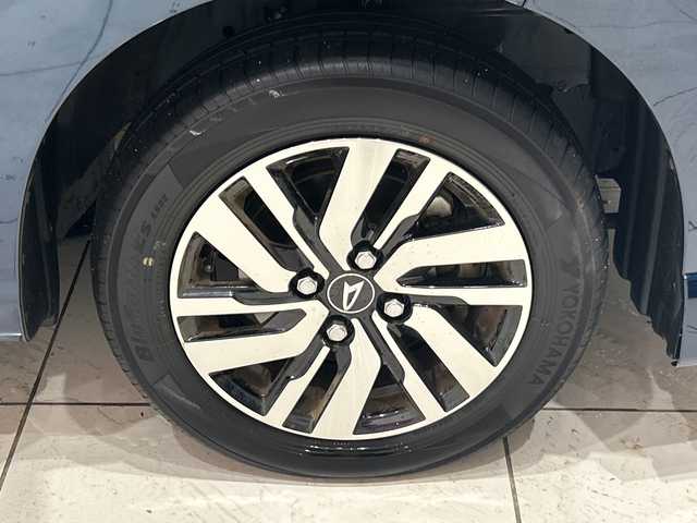 ダイハツ トール カスタムG 埼玉県 2020(令2)年 4.4万km レーザーブルークリスタルシャイン スマートアシスト /9インチメモリナビ/　　CD/DVD/BT/フルセグ /バックカメラ /両側パワースライドドア /オートクルーズコントロール /LEDオートライト /ハーフレザーシート /シートヒーター /純正14インチアルミホイール /電子パーキング/ステアリングスイッチ /純正ETC/禁煙車