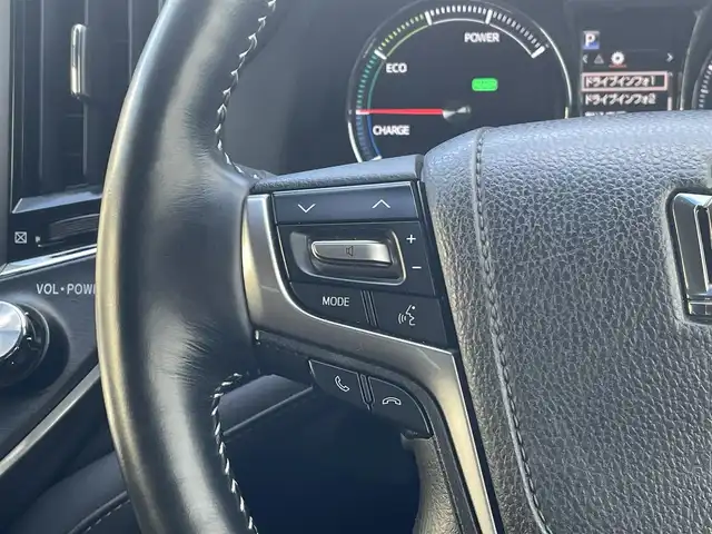 トヨタ クラウン ハイブリッド アスリートS J－フロンティア 東京都 2017(平29)年 7.2万km ホワイトパールクリスタルシャイン 純正ナビ　/・TV　Bluetooth　DVD　CD/電動シート　/シートヒーター　/ハーフレザーシート　/ＴＶ　/レーダークルーズコントロール　/セーフティーセンス　/ＥＴＣ　/純正アルミホイール　/純正フロアマット　/純正サイドバイザー　/ドラレコ/ABS/横滑り防止装置/コーナーセンサー/オートライト/LED/衝突被害軽減ブレーキ純正ナビ　/・TV　Bluetooth　DVD　CD/電動シート　/シートヒーター　/ハーフレザーシート　/ＴＶ　/レーダークルーズコントロール　/セーフティーセンス　/ＥＴＣ　/純正アルミホイール　/純正フロアマット　/純正サイドバイザー　/ドラレコ/ABS/横滑り防止装置/コーナーセンサー/オートライト/LED/衝突被害軽減ブレーキ