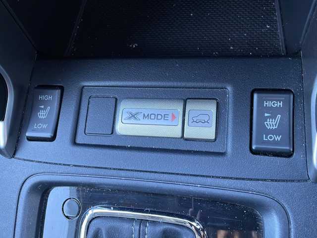 スバル フォレスター 2．0XT アイサイト アドバン 道東・釧路十勝 2018(平30)年 8.1万km クリスタルホワイトP 4WD/純正OPナビ（DIATONE SOUND NAVI）/・フルセグ/CD/DVD/BT/SD//ラジオ/バックカメラ/アイサイトversion3/レーダークルーズコントロール/ブラインドスポットモニター/レーンキープアシスト/パワーバックドア（メモリー機能付）/パドルシフト/ステアリングスイッチ/フロントパワーシート/フロント/リアシートヒーター/ハーフレザーシート/LEDアクセサリーライナー/LEDヘッドライト/フォグランプ/ETC/フロアマット/ドアバイザー