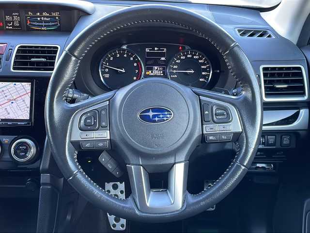 スバル フォレスター 2．0XT アイサイト アドバン 道東・釧路十勝 2018(平30)年 8.1万km クリスタルホワイトP 4WD/純正OPナビ（DIATONE SOUND NAVI）/・フルセグ/CD/DVD/BT/SD//ラジオ/バックカメラ/アイサイトversion3/レーダークルーズコントロール/ブラインドスポットモニター/レーンキープアシスト/パワーバックドア（メモリー機能付）/パドルシフト/ステアリングスイッチ/フロントパワーシート/フロント/リアシートヒーター/ハーフレザーシート/LEDアクセサリーライナー/LEDヘッドライト/フォグランプ/ETC/フロアマット/ドアバイザー