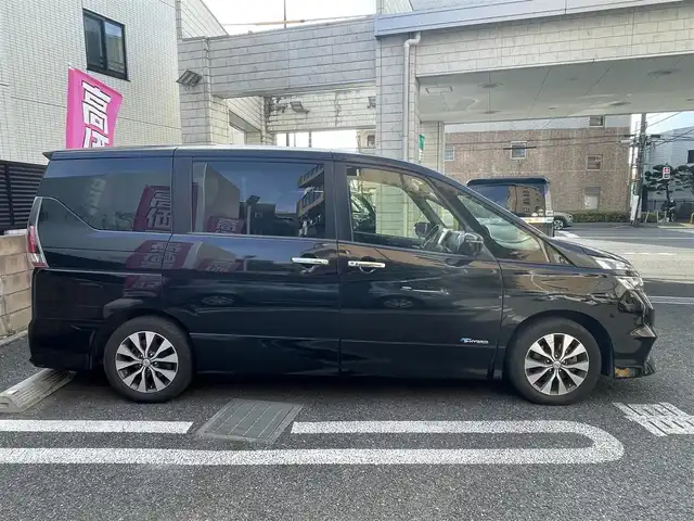 日産 セレナ