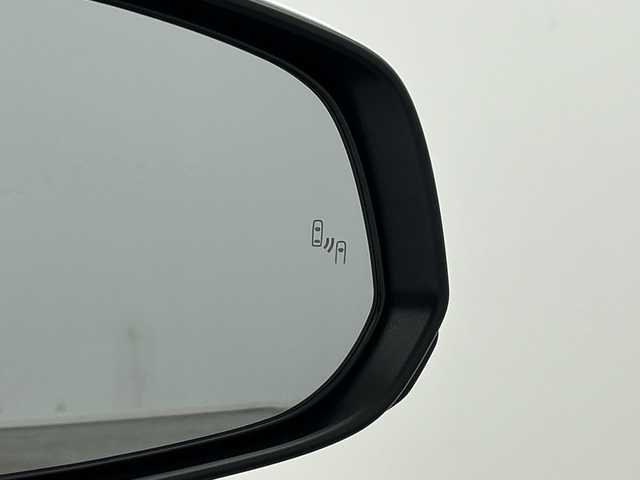 トヨタ カローラ クロス ハイブリッド Z 三重県 2023(令5)年 3.1万km プラチナホワイトパールマイカ /禁煙車//純正ナビ/（BT.USB.AｐｐleCarPlay.AndroidAuto）//フルセグTV//全方位カメラ//トヨタセーフティセンス/・PCS/・BSM/・LTA/・レーダークルーズコントロール//クリアランスソナー//パワーバックドア//シートヒーター//オートハイビーム//ステアリングスイッチ//ビルトインETC２．０