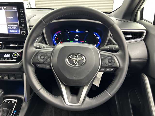 トヨタ カローラ クロス ハイブリッド Z 三重県 2023(令5)年 3.1万km プラチナホワイトパールマイカ /禁煙車//純正ナビ/（BT.USB.AｐｐleCarPlay.AndroidAuto）//フルセグTV//全方位カメラ//トヨタセーフティセンス/・PCS/・BSM/・LTA/・レーダークルーズコントロール//クリアランスソナー//パワーバックドア//シートヒーター//オートハイビーム//ステアリングスイッチ//ビルトインETC２．０