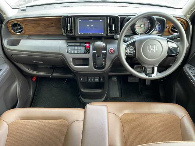 ホンダ Ｎ ＯＮＥ セレクト 岐阜県 2019(令1)年 4.5万km プラチナホワイトパール 禁煙車/AM/FM/CD/DVD/USBオーディオ/社外ナビ/シートヒーター/ハーフレザーシート/ビルトインETC/バックカメラ/内装木目調/アイドリングストップ/チップアップシート/純正フロアマット/Wエアバッグ/オートエアコン/電動格納ミラー/スマートキー