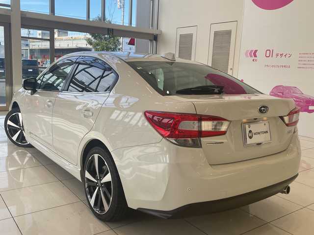 スバル インプレッサ Ｇ４ 2．0i－S アイサイト 埼玉県 2017(平29)年 3.5万km クリスタルホワイトP アイサイト/純正ナビ/　　CD/DVD/BT/フルセグTV/バックカメラ/レーダークルーズコントロール/LEDオートライト/パワーシート/純正18インチAW/パドルシフト/ステアリングスイッチ/アイドリングストップ/プッシュスタート/ETC/禁煙車