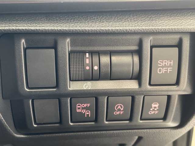 スバル インプレッサ Ｇ４ 2．0i－S アイサイト 埼玉県 2017(平29)年 3.5万km クリスタルホワイトP アイサイト/純正ナビ/　　CD/DVD/BT/フルセグTV/バックカメラ/レーダークルーズコントロール/LEDオートライト/パワーシート/純正18インチAW/パドルシフト/ステアリングスイッチ/アイドリングストップ/プッシュスタート/ETC/禁煙車