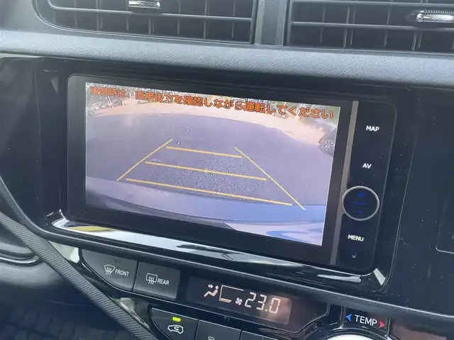 トヨタ アクア X－URBAN 栃木県 2015(平27)年 14万km グレーメタリック (株)IDOMが運営する【じしゃロン宇都宮店】の自社ローン専用車両になります。こちらは現金またはオートローンご利用時の価格です。自社ローンご希望の方は別途その旨お申付け下さい/純正ナビ/バックカメラ/フルセグ/Ｂｌｕｅｔｏｏｔｈ/ＥＴＣ/ハーフレザーシート/シートヒーター/スマートキー/スペアキー/アイドリングストップ/純正アルミホイール/プッシュボタンスタート