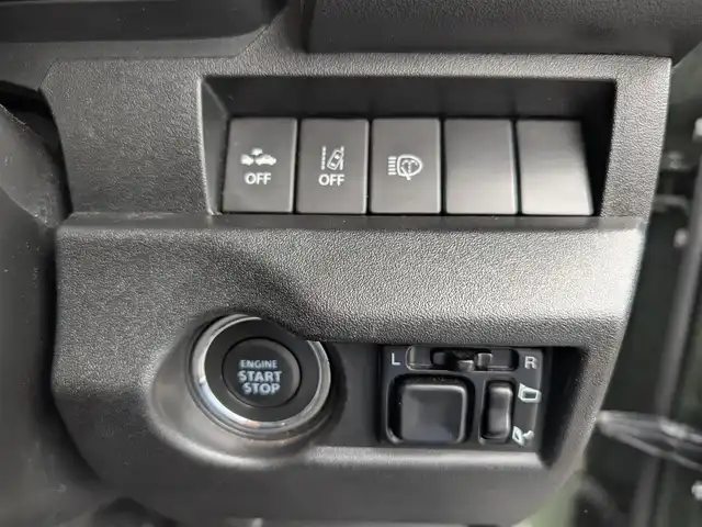 スズキ ジムニー シエラ JC 福井県 2019(平31)年 6万km ジャングルグリーン ワンオーナー/PanasonicナビTV/(Bluetooth/フルセグTV/CD/DVD)/バックモニター/クルーズコントロール/衝突軽減装置/レーンキープアシスト/ダウンヒルアシストコントロール/オートマチックハイビーム/4WD/センターデフロック/背面タイヤ/ルーフキャリア/純正AW/純正フロアマット/ETC/ドライブレコーダー/純正LEDヘッドライト/スマートキー