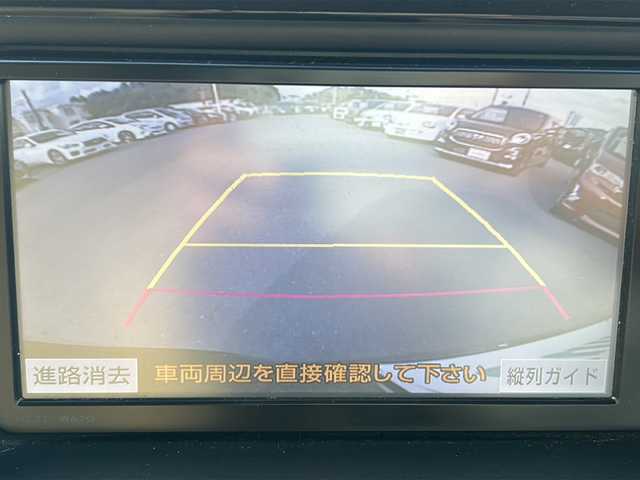 トヨタ ノア 茨城県 2014(平26)年 6.7万km ブラック 純正ディーラーナビ/　　【ワンセグ、BT、CD、DVD】/バックカメラ/片側パワースライドドア/フリップダウンモニター/トラクションコントロール/横滑り防止装置/アイドリングストップ/クルーズコントロール/LEDオートライト/オートマチックハイビーム/純正フロアマット/スマートキー/プッシュスタート/ETC/ステアリングリモコン/MT付きAT