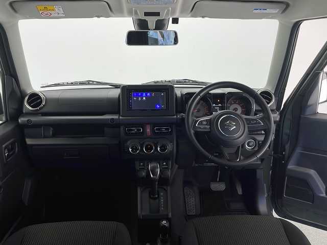 スズキ ジムニー XC 長野県 2020(令2)年 1.4万km ジャングルグリーン 4WD/社外ディスプレイオーディオ&BT/クルーズコントロール/車線逸脱警報/衝突軽減ブレーキ/ダウンヒルアシストコントロール/前席シートヒーター/バックカメラ/ETC/LEDヘッドライト/オートライト/オートマチックハイビーム/フロントフォグんらプ/電動格納ミラー/ウィンカーミラー/ドアミラーヒーター/純正16インチAW装着/純正フロアマット/プッシュスタート/スマートキー