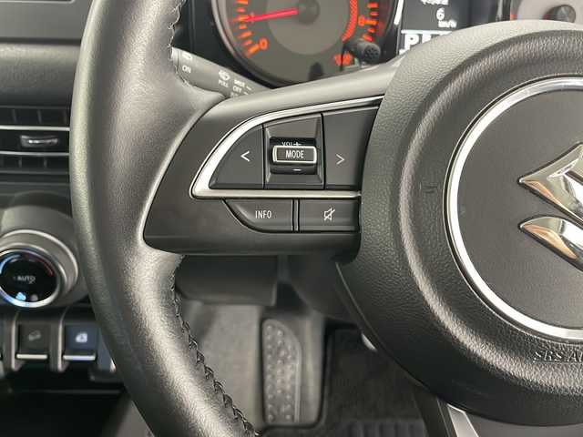 スズキ ジムニー XC 長野県 2020(令2)年 1.4万km ジャングルグリーン 4WD/社外ディスプレイオーディオ&BT/クルーズコントロール/車線逸脱警報/衝突軽減ブレーキ/ダウンヒルアシストコントロール/前席シートヒーター/バックカメラ/ETC/LEDヘッドライト/オートライト/オートマチックハイビーム/フロントフォグんらプ/電動格納ミラー/ウィンカーミラー/ドアミラーヒーター/純正16インチAW装着/純正フロアマット/プッシュスタート/スマートキー