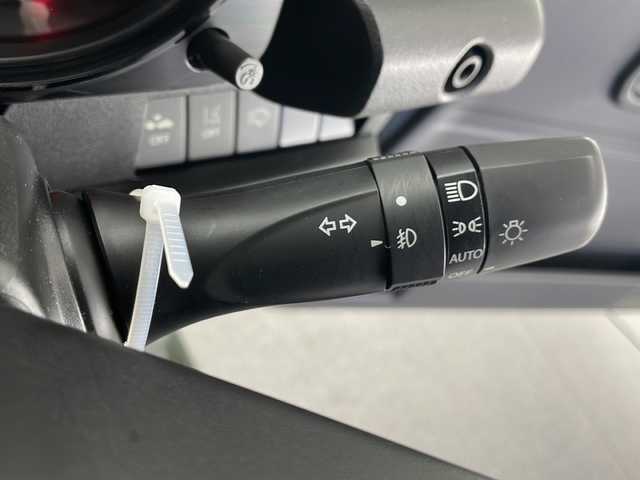 スズキ ジムニー XC 長野県 2020(令2)年 1.4万km ジャングルグリーン 4WD/社外ディスプレイオーディオ&BT/クルーズコントロール/車線逸脱警報/衝突軽減ブレーキ/ダウンヒルアシストコントロール/前席シートヒーター/バックカメラ/ETC/LEDヘッドライト/オートライト/オートマチックハイビーム/フロントフォグんらプ/電動格納ミラー/ウィンカーミラー/ドアミラーヒーター/純正16インチAW装着/純正フロアマット/プッシュスタート/スマートキー