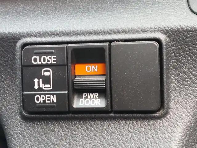 トヨタ シエンタ X 東京都 2015(平27)年 5.4万km ホワイトパールクリスタルシャイン TRDエアロ/純正ナビ/バックカメラ/片側パワースライドドア/アイドリングストップ/社外アルミホイール/ETC/横滑り防止装置